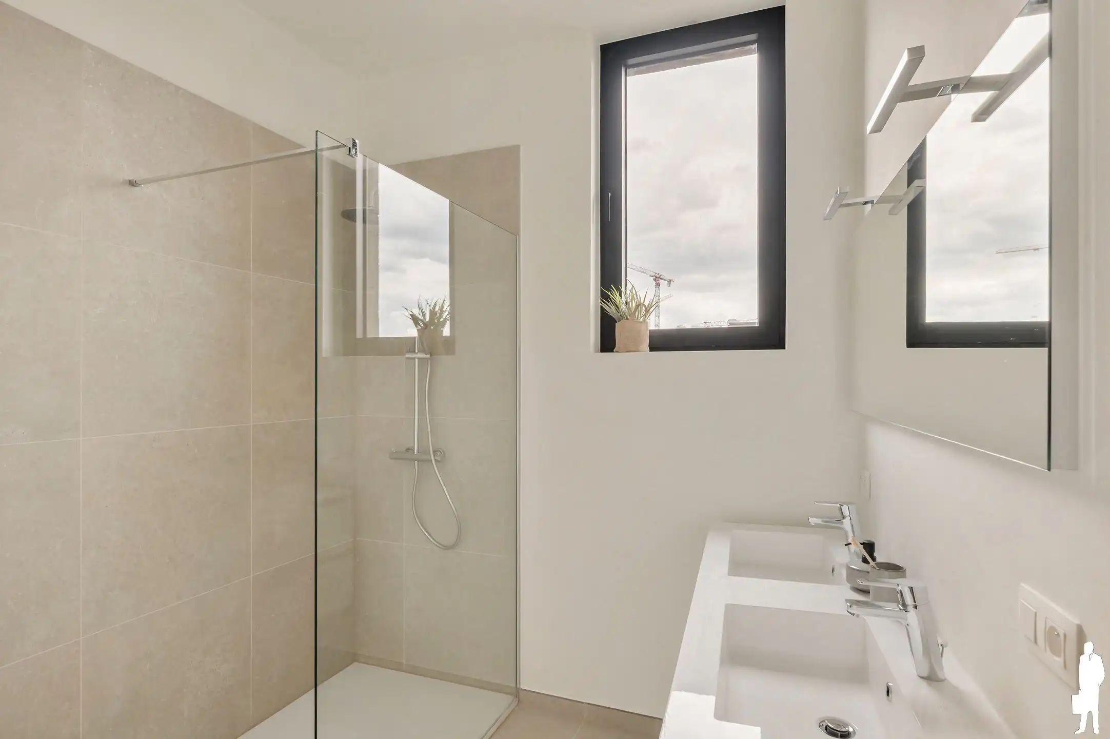 Gerenoveerd dakappartement met twee slaapkamers foto 13