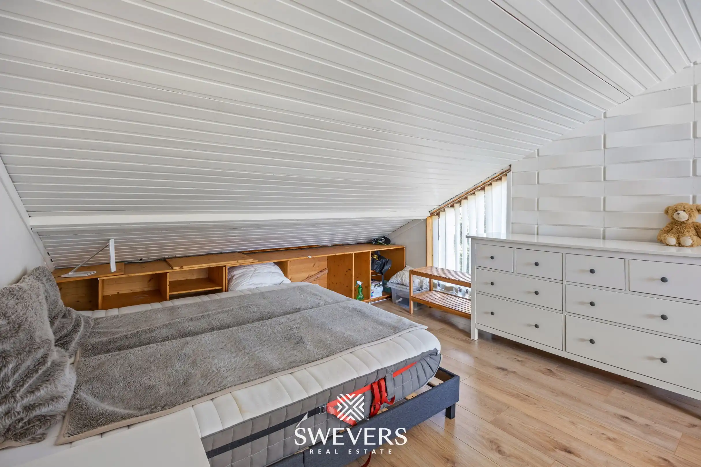Instapklare open bebouwing met praktijkruimte, 5 slaapkamers en zuidgericht perceel foto 21