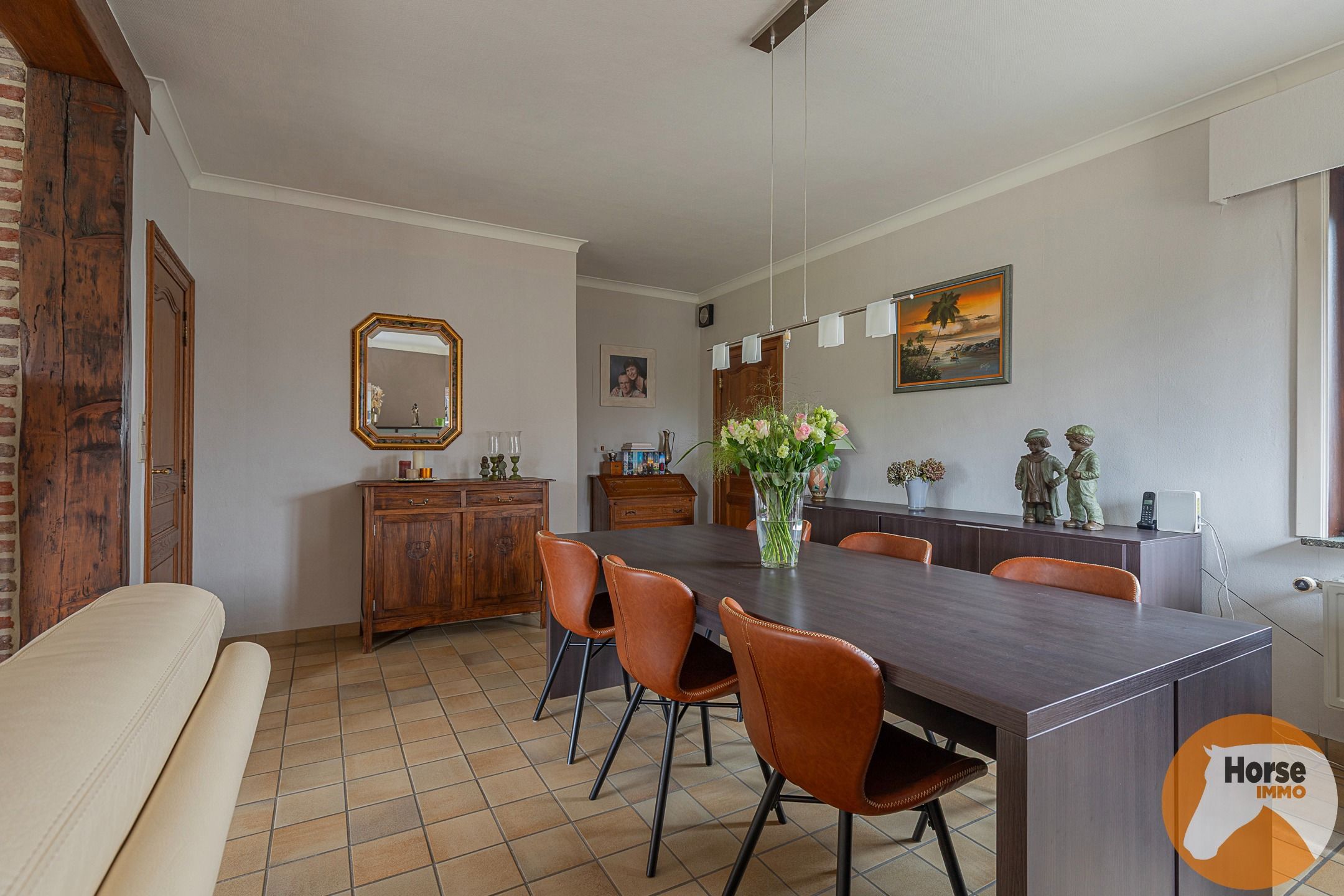 ERPE-MERE - Goed onderhouden woning met magazijn en serres foto 5