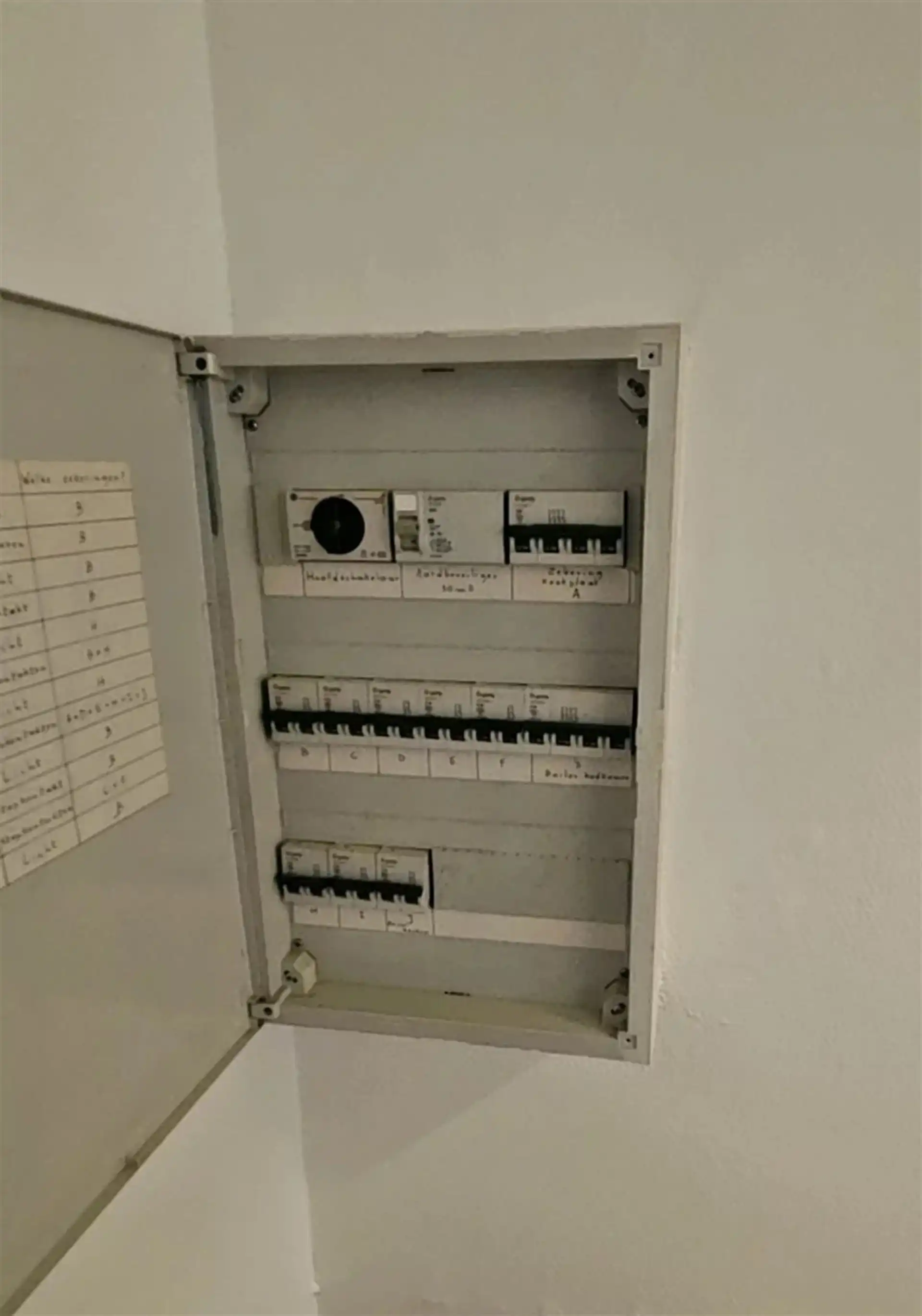Gelijkvloer appartement gelegen net buiten de kleine ring van Hasselt foto 20