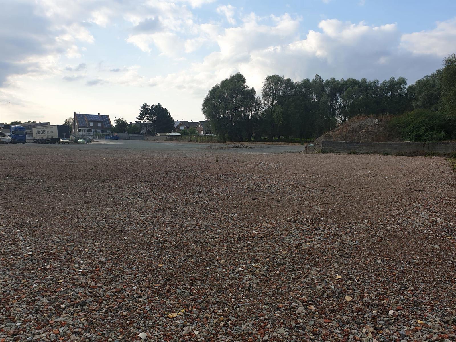 LIERDE - Terrein met loods op 1,3 ha foto 4