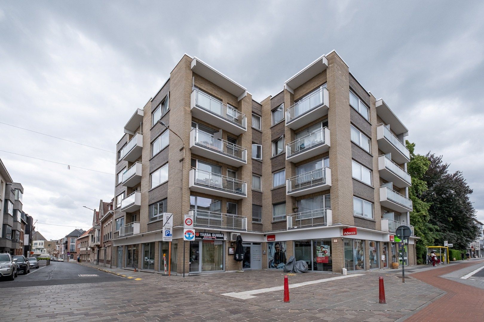 Ruim 3-slaapkamer appartement (95 m²) op de 1ste verdieping met lift aan centrum Beveren!  foto 18