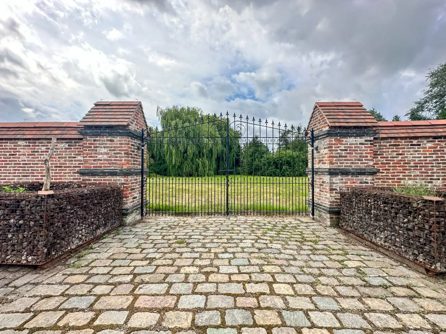 Statige villa met loods op groot perceel, buitenkans! Ruddervoorde (Waardamme) foto 3