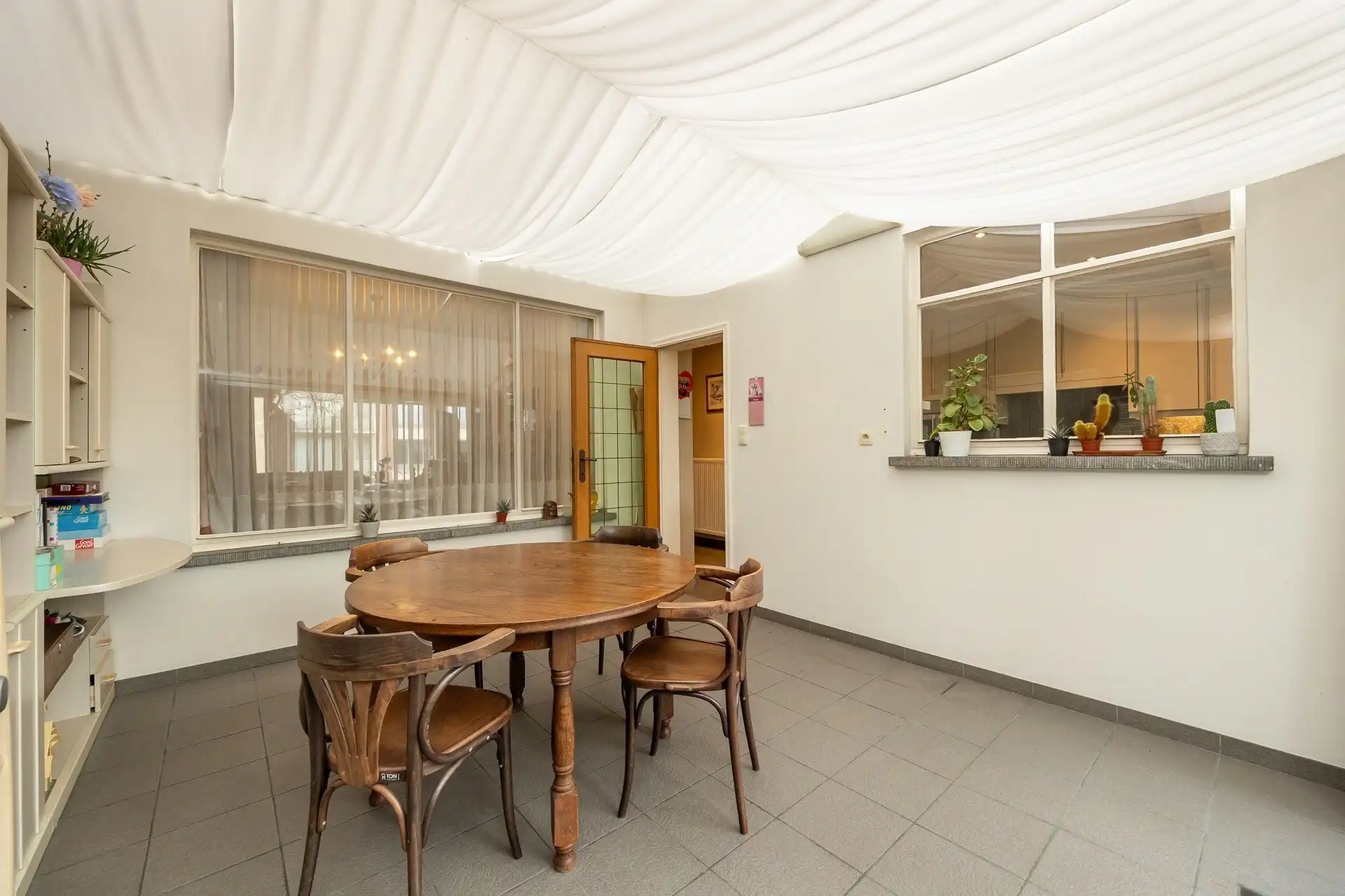 Ruime bel-etage (3-4 slpk) met garage en tuin in Wommelgem foto 12