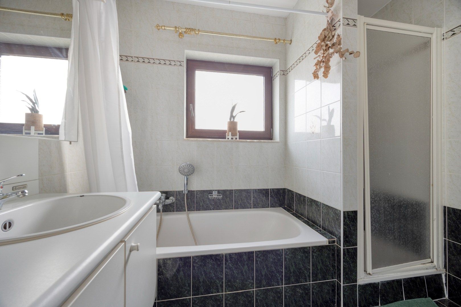 TE KOOP - Op zoek naar een energiezuinige en lichtrijke 2-slpk appartement in Merchtem? Welkom Home! foto 14