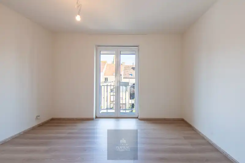 Recent appartement met één slaapkamer, parkeerplaats en kelderberging. foto 11