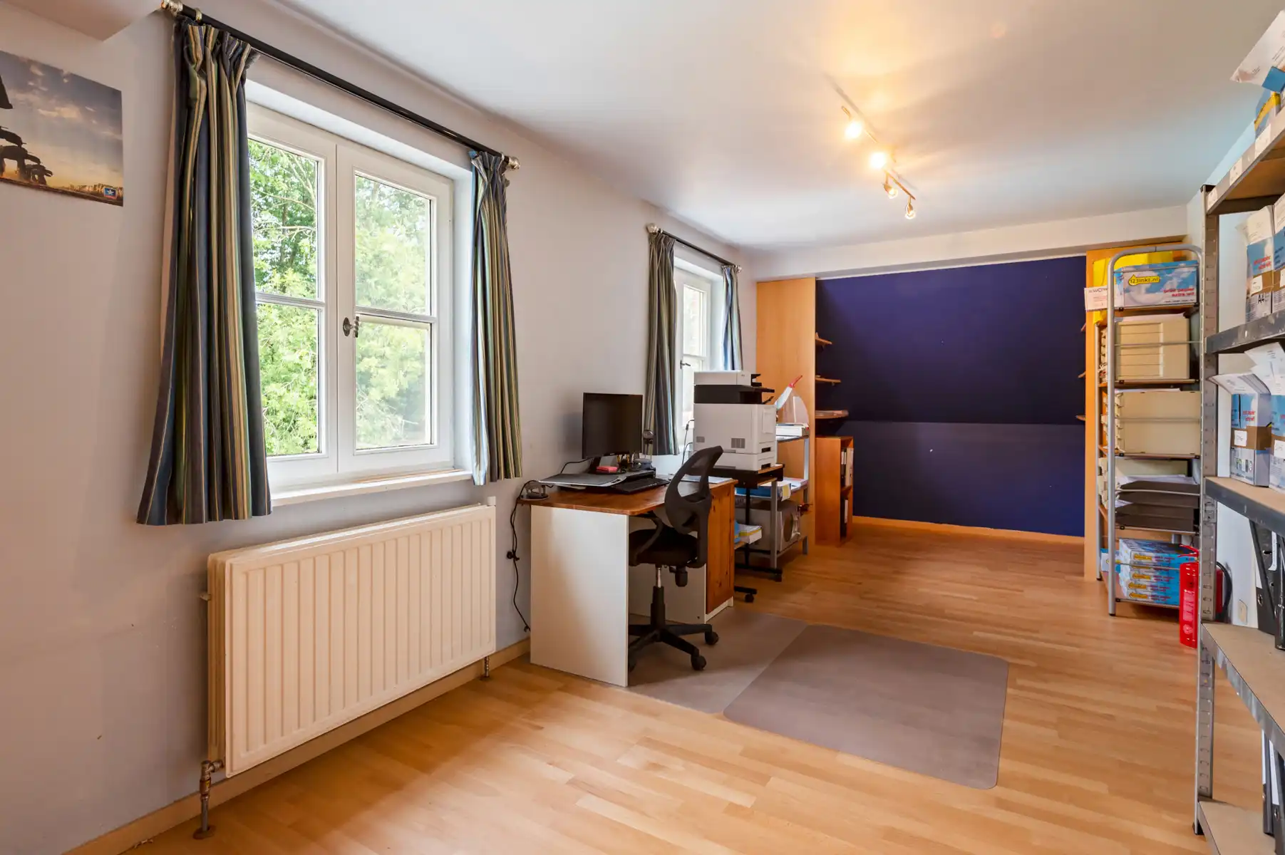 Ruime villa met aparte praktijkruimte op ca. 2.168 m2. foto 17