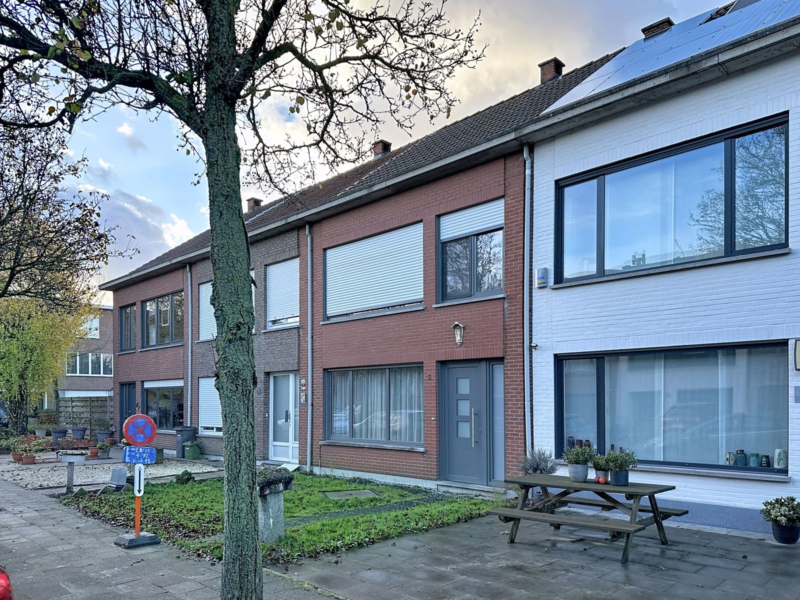 Te renoveren woning in rustige wijk op wandelafstand van centrum foto 3