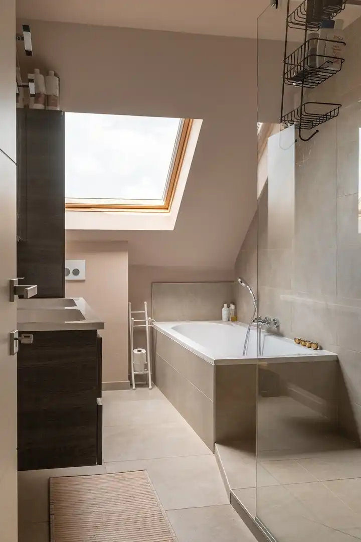 Zonnig, ruim en zeer mooi afgewerkt appartement te koop foto 14