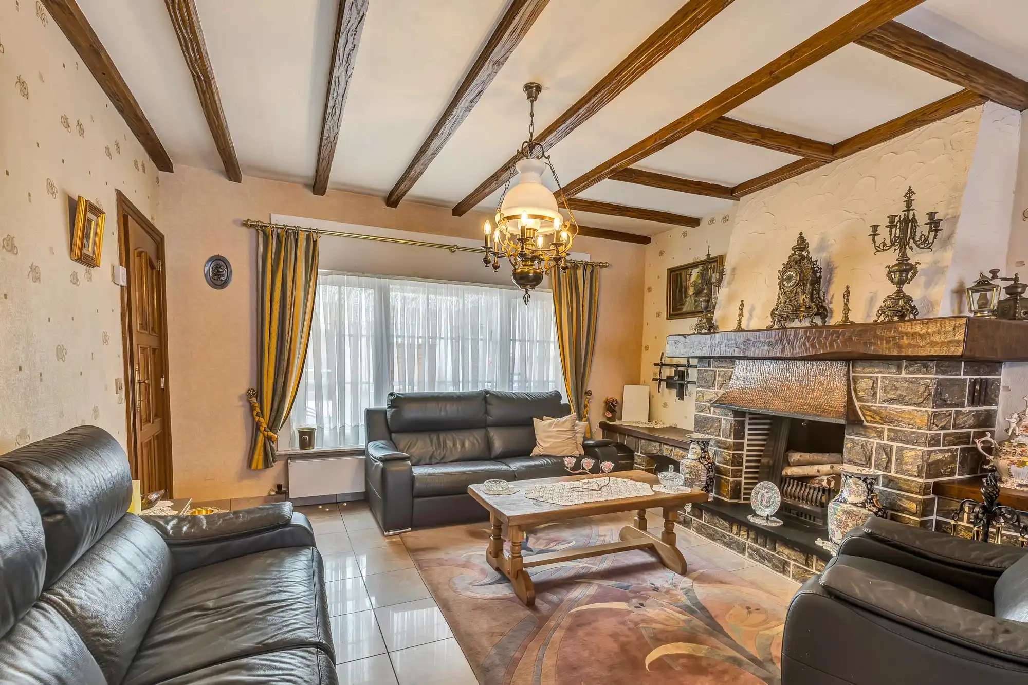 Solide woning met garage op rustige locatie foto 5