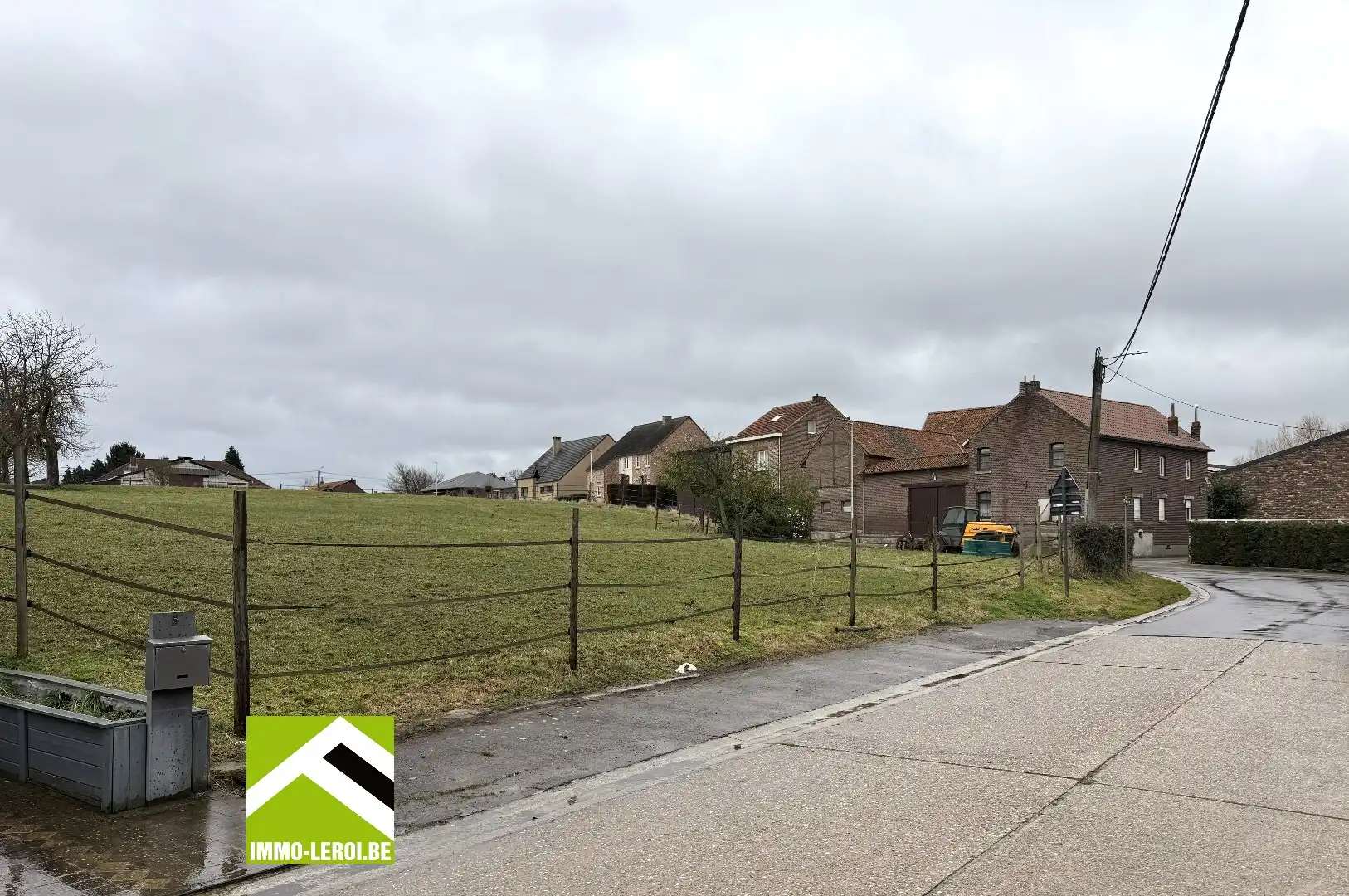 Bouwperceel voor half open bebouwing - landelijk gelegen foto 5