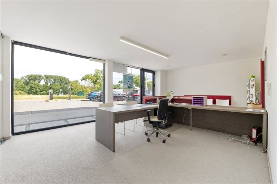 RUIME OPEN BEBOUWING MET KANTOOR EN ADEMBENEMEND ZICHT IN HASSELT foto 29