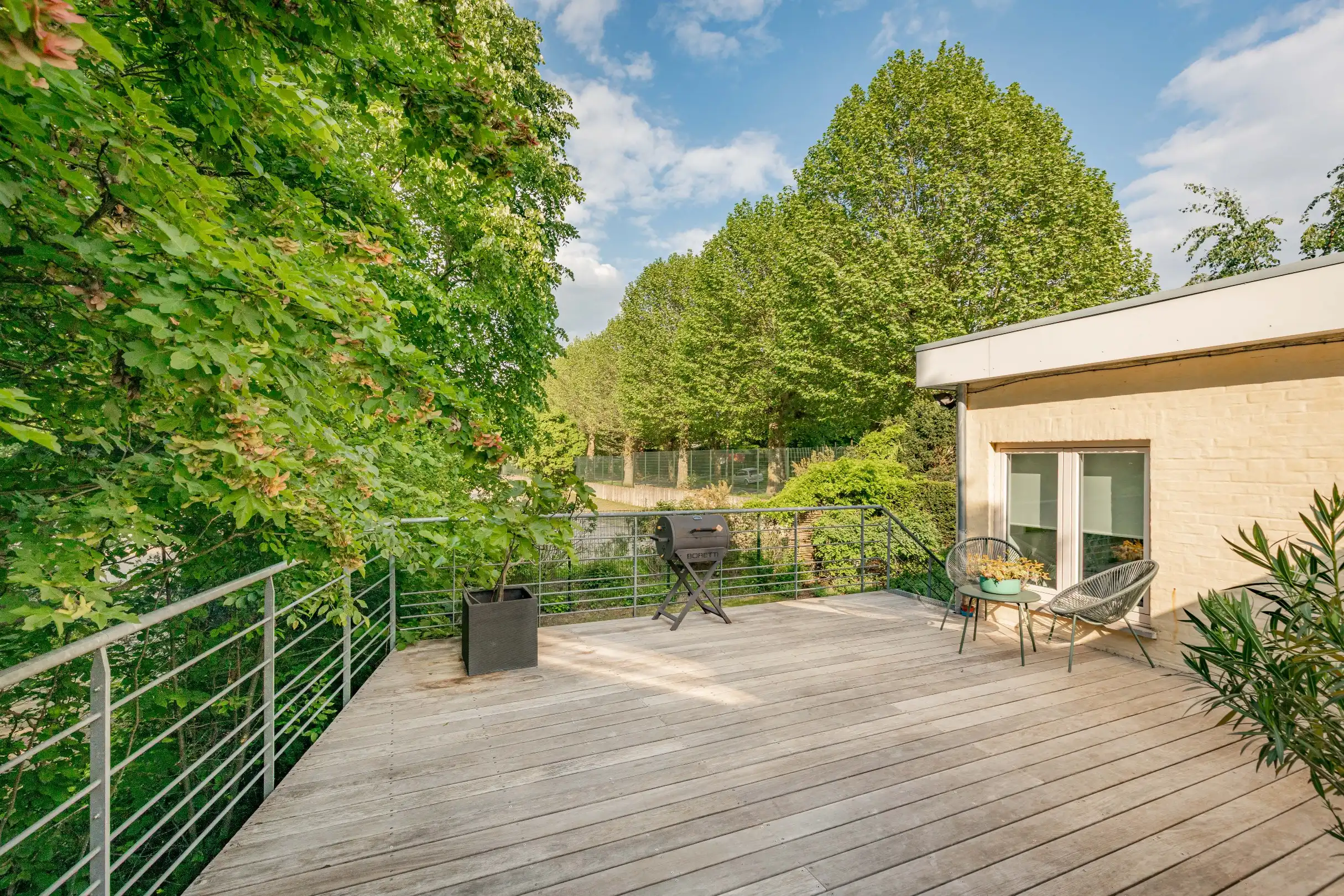 Prachtige hoekwoning op toplocatie foto 6