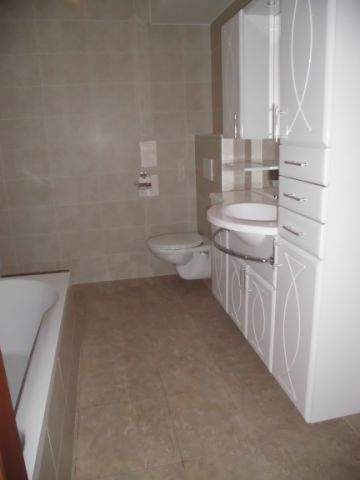 Recent appartement in hartje Oedelem foto 8
