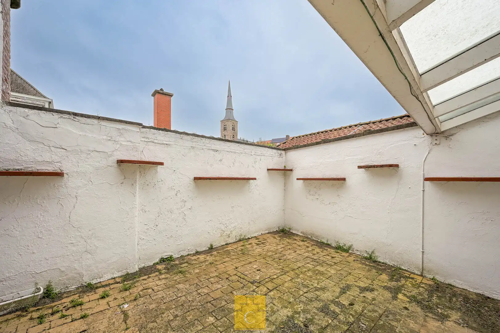 Authentiek herenhuis aan de Sint-Annarei foto 17