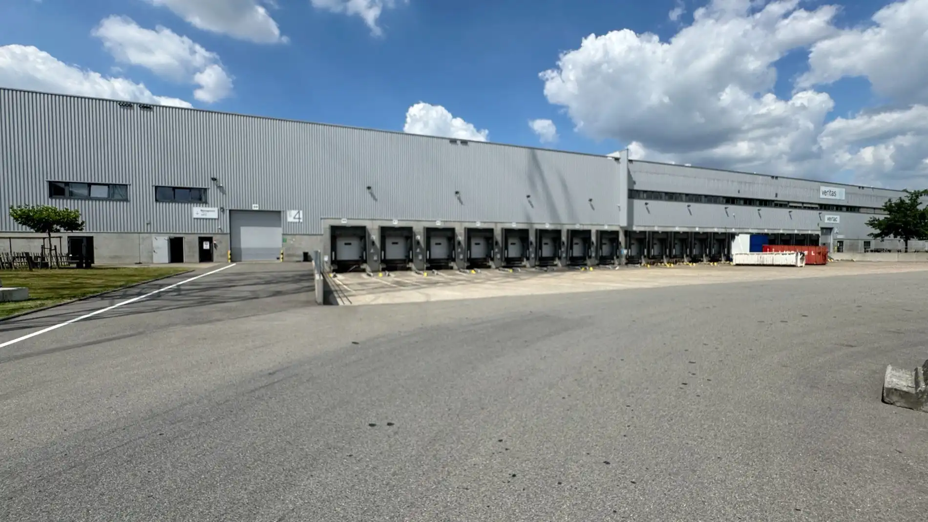 Loods met kantoren te huur in Kersdonk Logistics Centre Willebroek foto 19