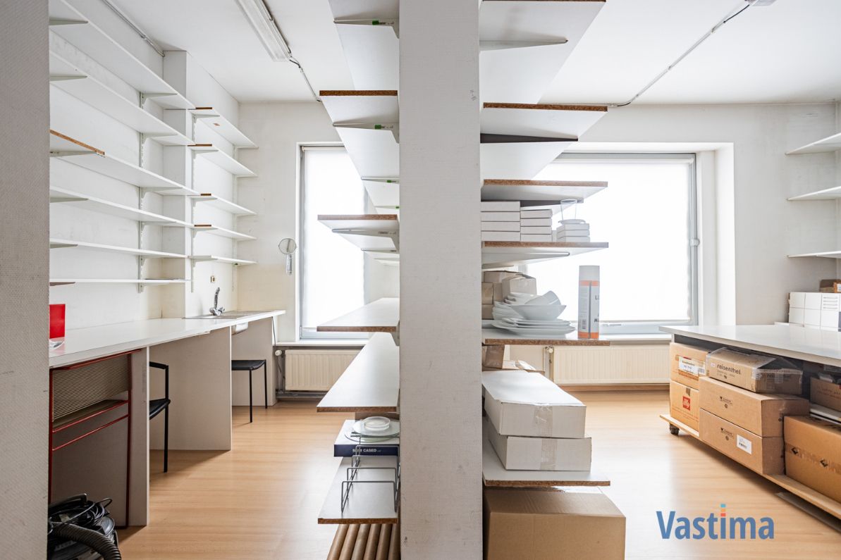 Unieke investeringskans: handelspand met woongelegenheid in hartje Aalst foto 13