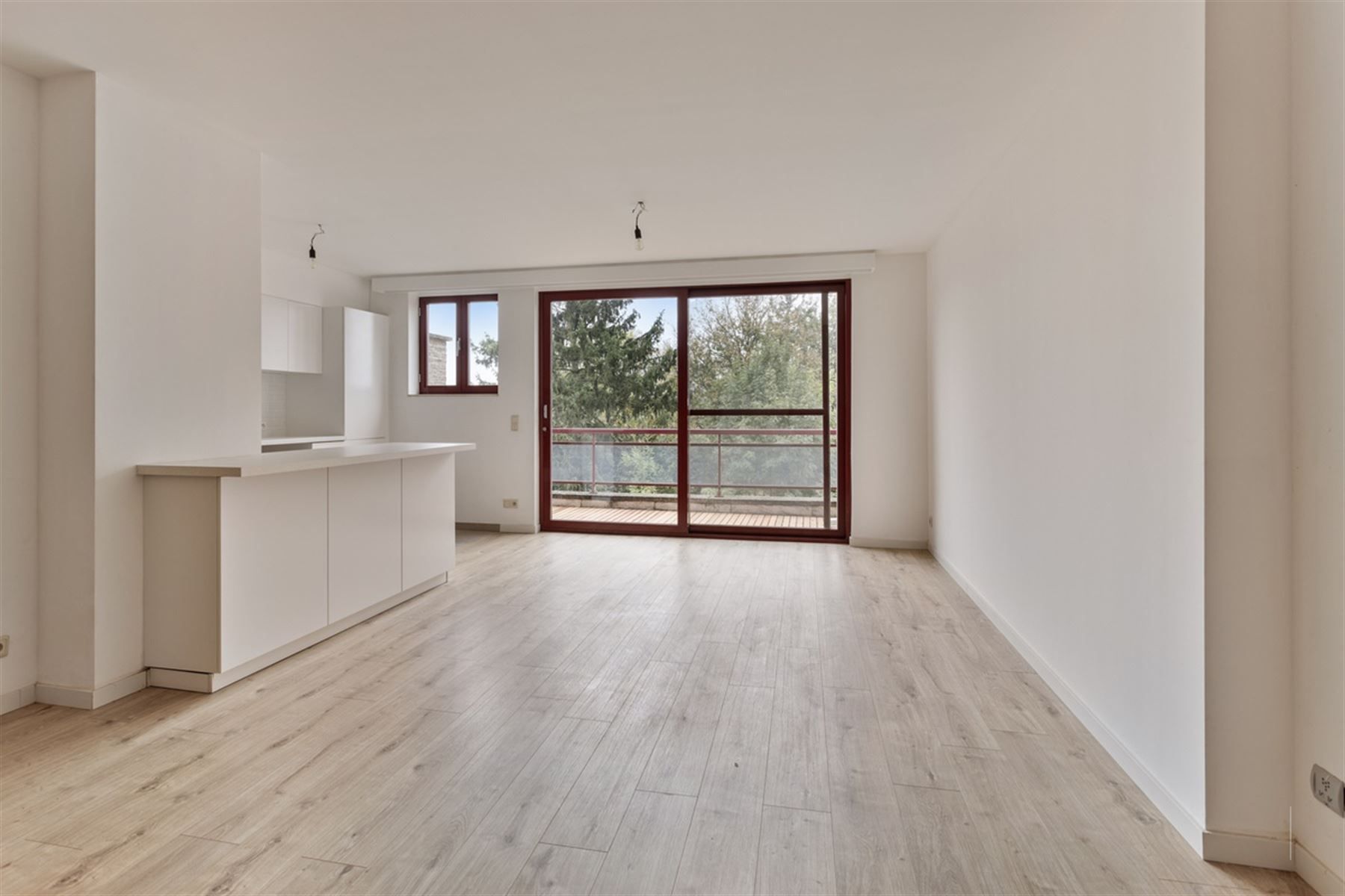 Gerenoveerd duplex appartement met drie slaapkamers foto 3