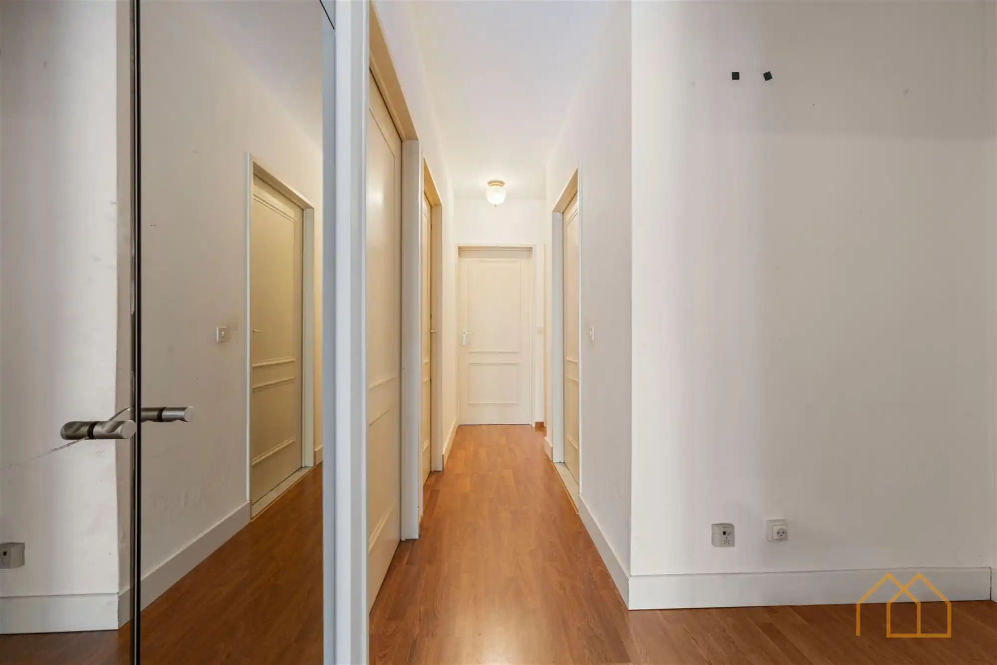 Ruim appartement met 4slk en garage foto 6