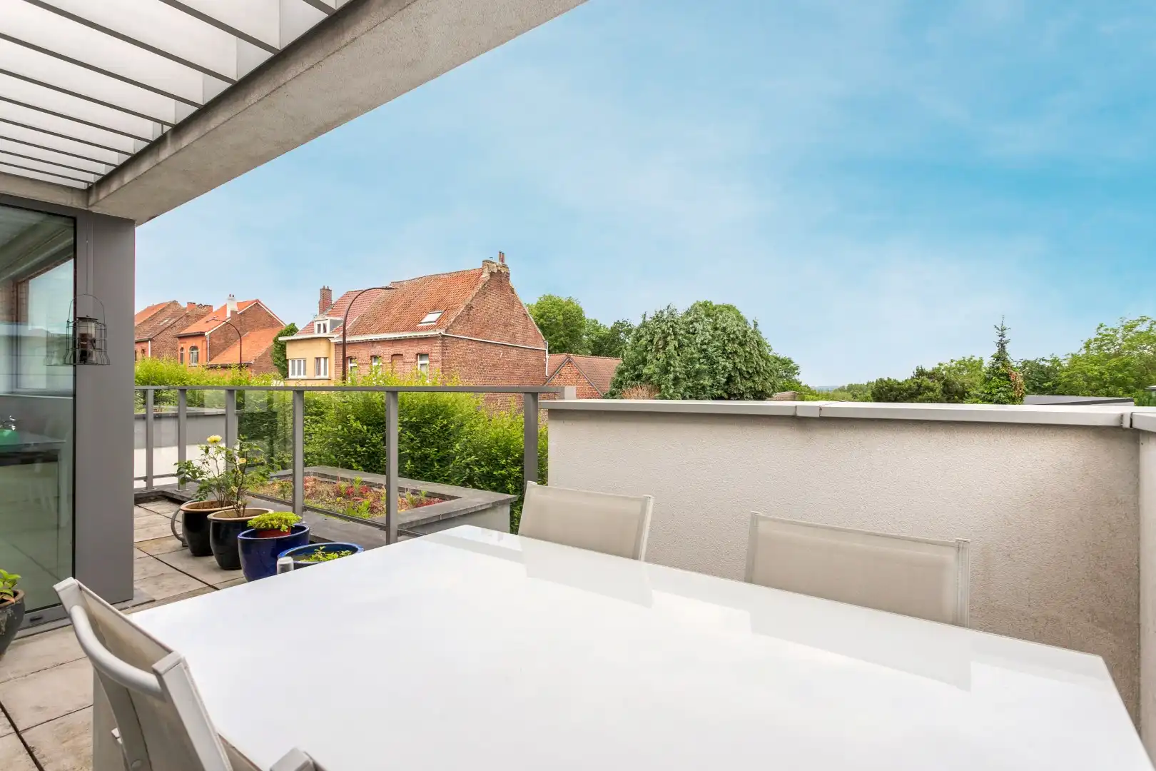 Instapklaar duplex app. met garageboxen te Beersel foto 11
