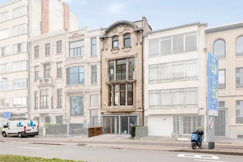 Prestigieuze kantoorruimte te huur foto {{pictureIndex}}