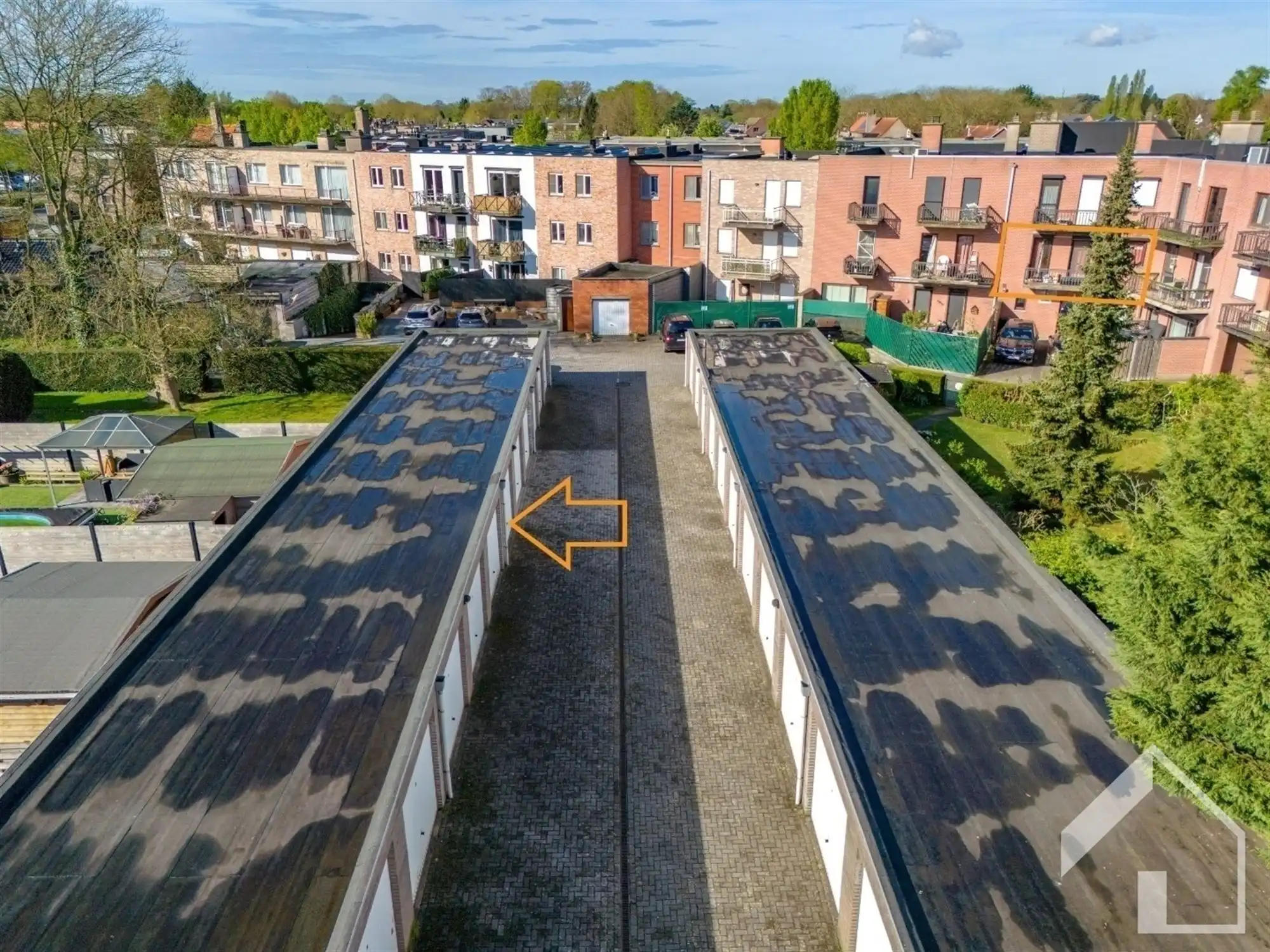 Appartement met 2 slaapkamers, terras, gemeenschappelijke tuin en lift. Optioneel Garagebox foto 13