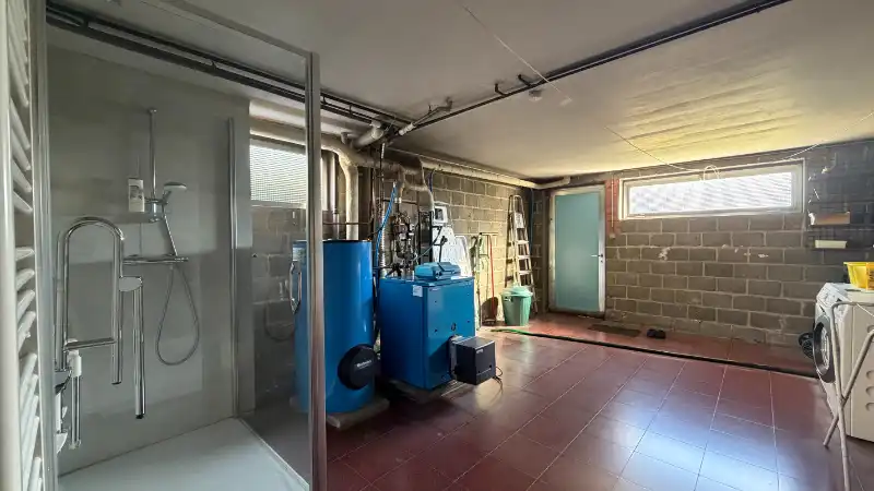Instapklaar landhuis van 215m² op 5 are 79 ca foto 17