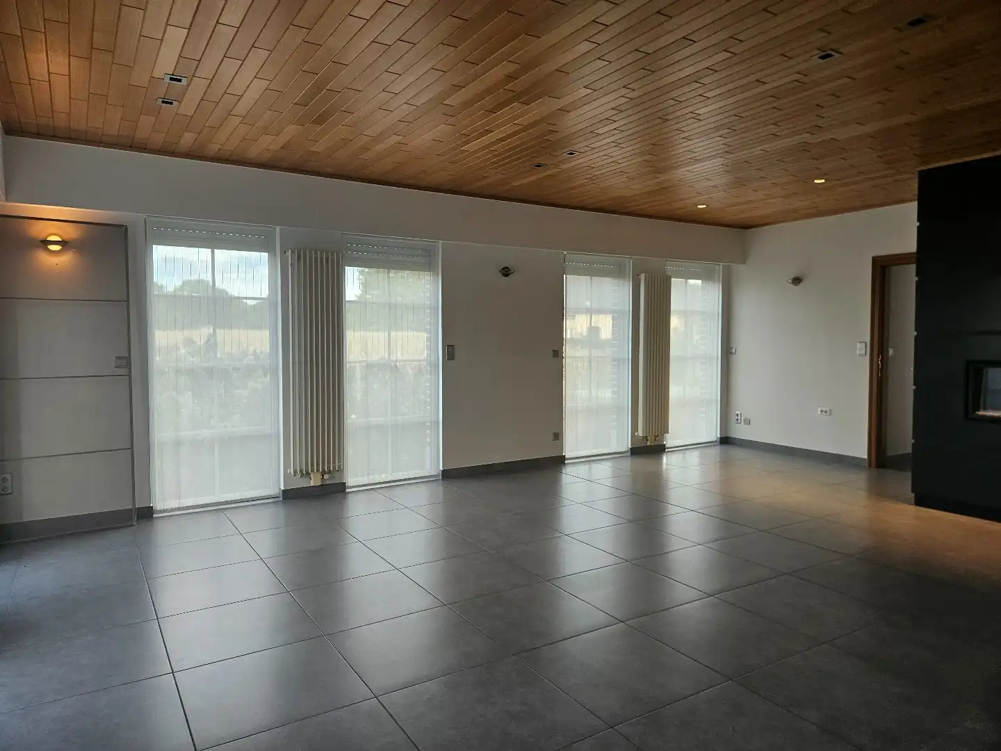 Gezinswoning met 4 slaapkamers rustig gelegen in het groen te Olen! foto 2