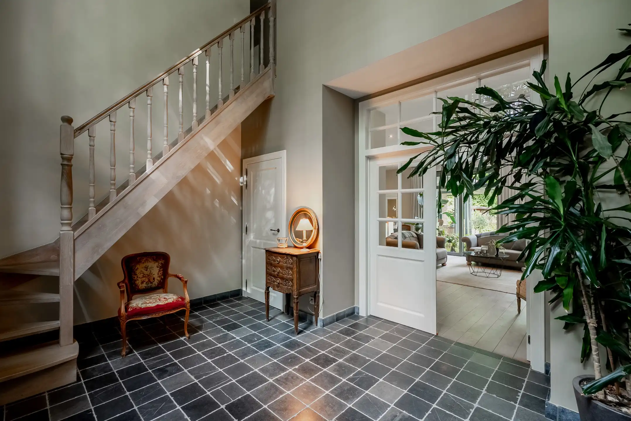 Prestigieuze villa met afzonderlijke woonunit en royale tuin nabij de Kalmthoutse Heide foto 5