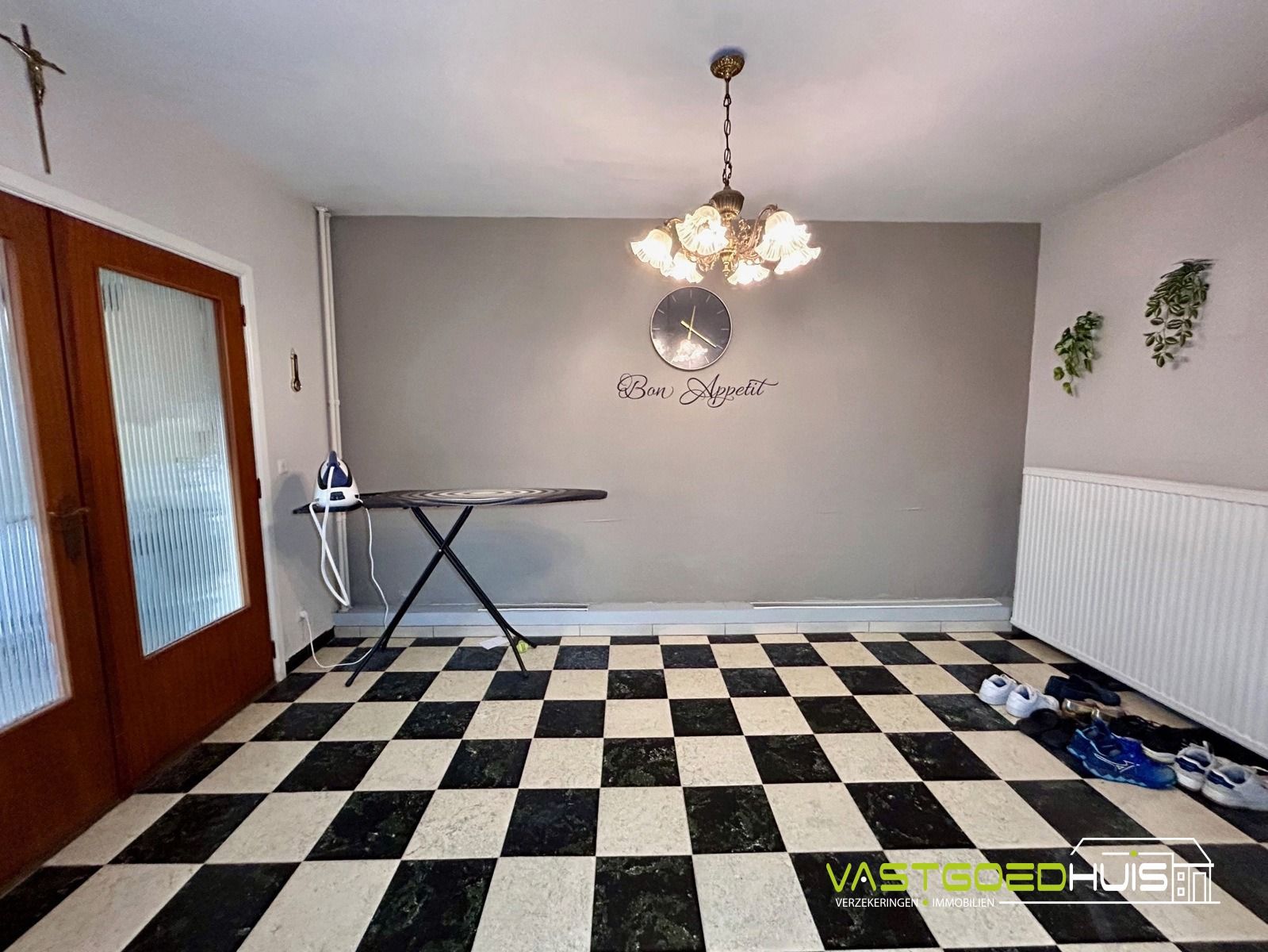 Karaktervolle, halfopen bebouwing met garage en tuin foto 11