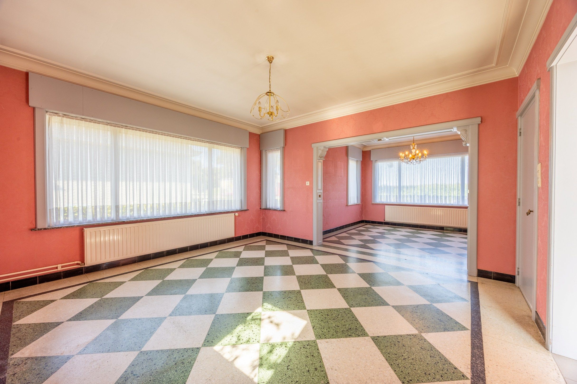 KLOEKE VILLA MET MAGAZIJN IN EEN LANDELIJKE OMGEVING foto 4