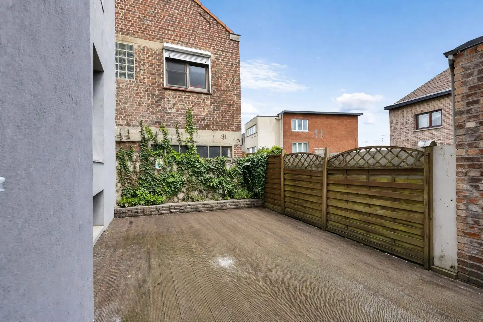 Gerenoveerd handelshuis op strategische locatie te Dilbeek! foto 24