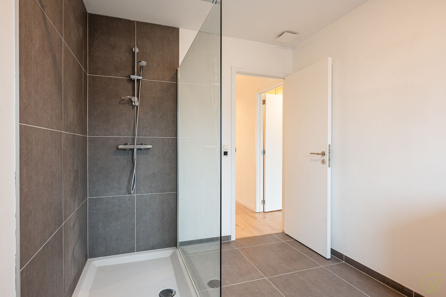 Instapklare BEN-woning met 4 slaapkamers en tuin in rustige verkaveling foto 18