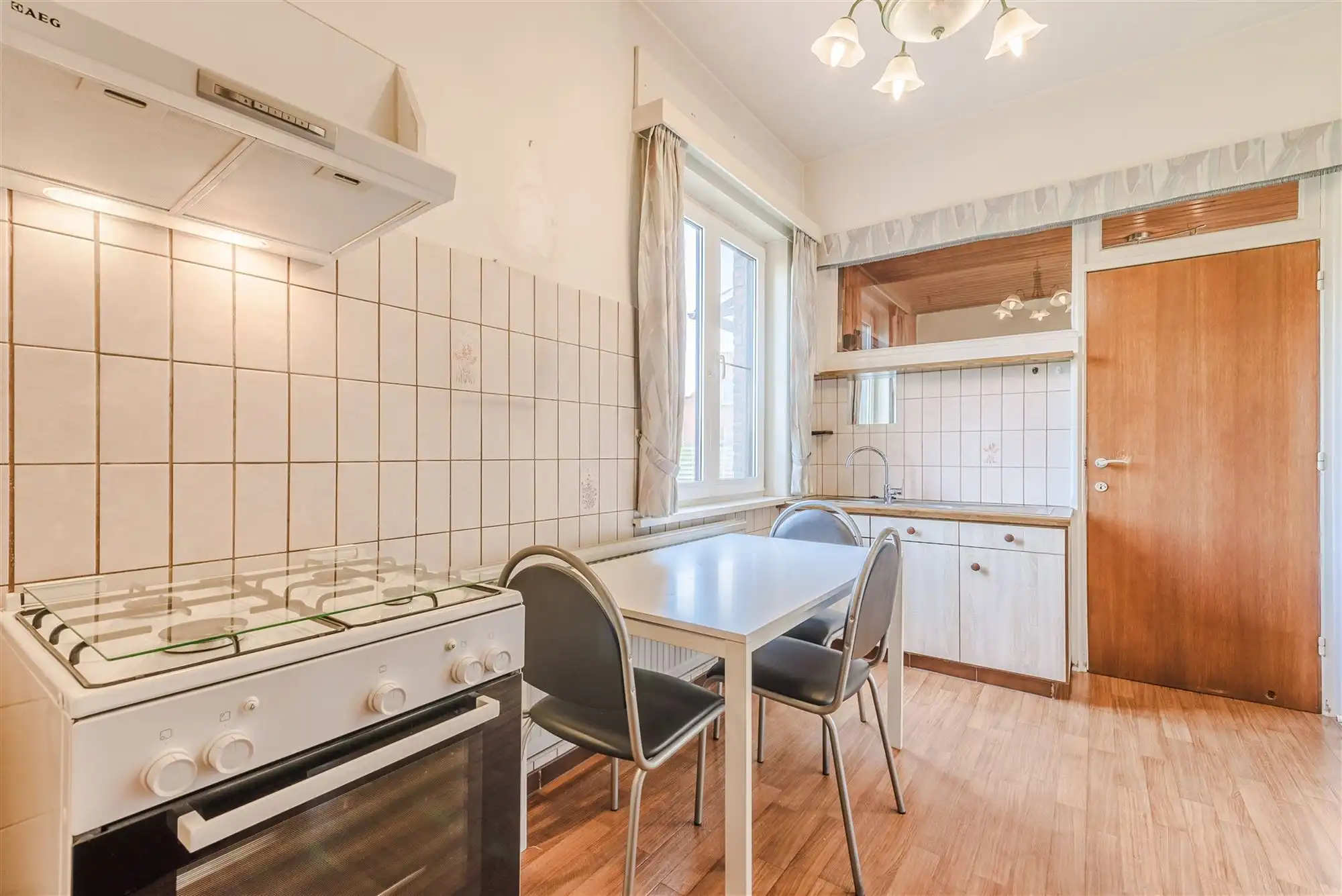 Halfopen woning op perceel van 538 m² met tuin en garage  foto 12