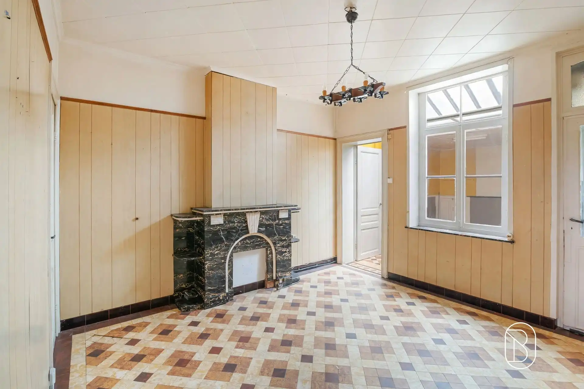 Te renoveren woning in centrum Lessines. foto 4