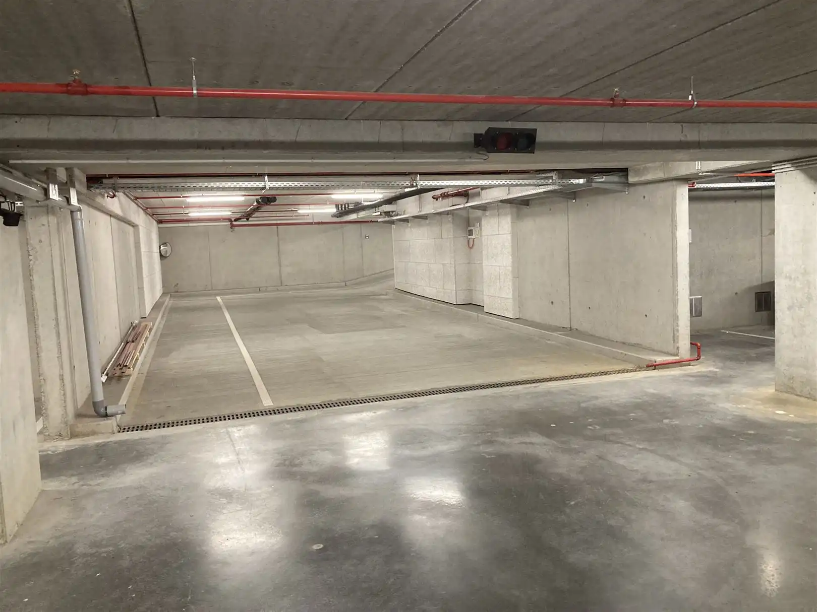 Parkeerplaats te huur in residentie SAFFROU foto 2