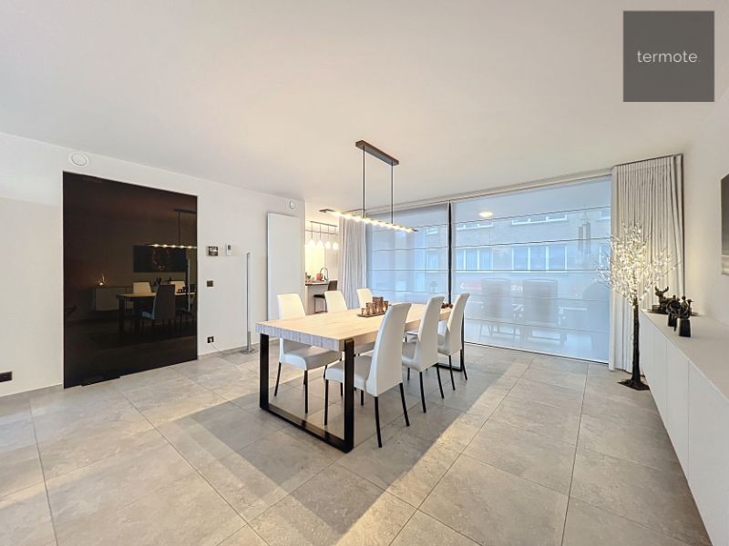 Klassevol appartement foto {{pictureIndex}}