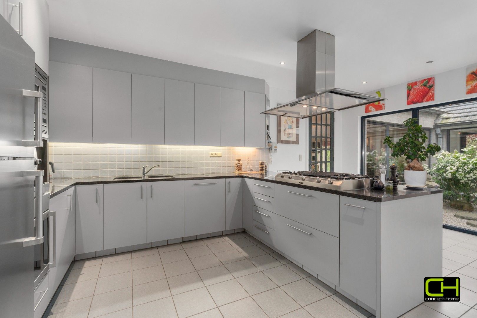 Villa met woonst en praktijkruimte te koop in Beke foto 7