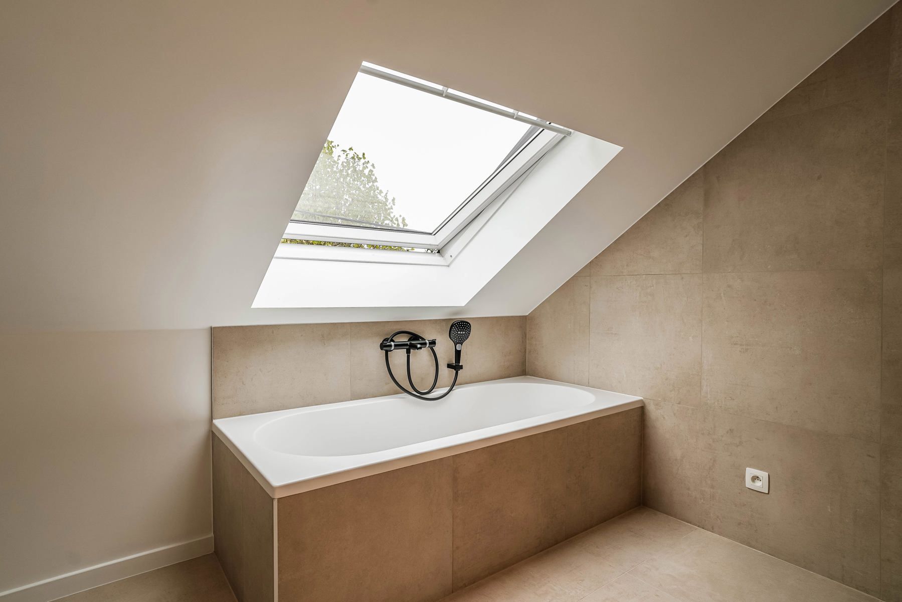 Volledig gerenoveerde en energiezuinige rijwoning te Imde (Meise) foto 23