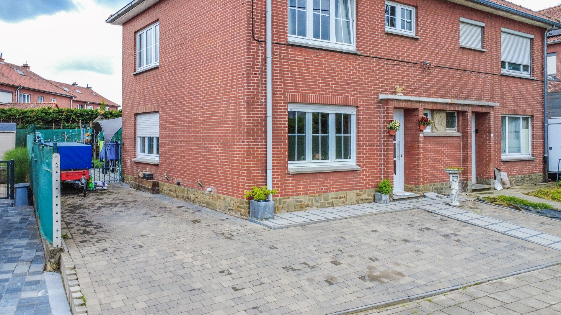 INSTAPKLARE WONING MET 2 SLAAPKAMERS + BUREAU ! foto 4
