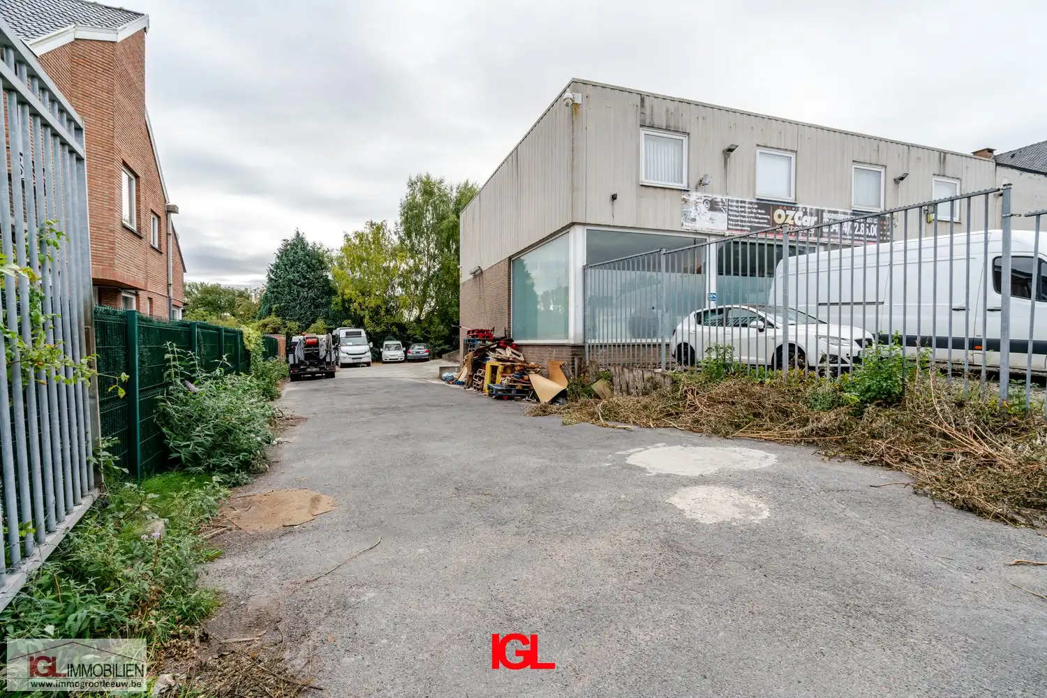 Handelspand met 2 handelsruimtes en 1 appartement te koop op AAA locatie foto 26