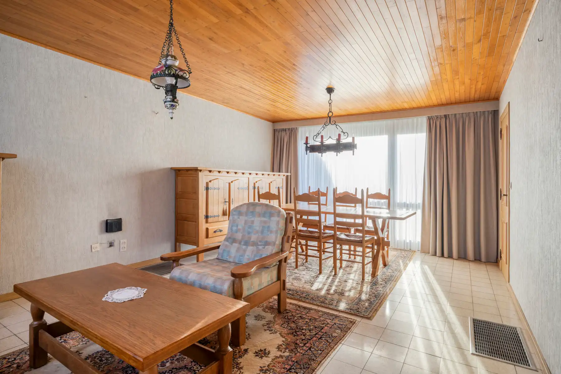 Rustig gelegen rijwoning met 3 slaapkamers foto 4