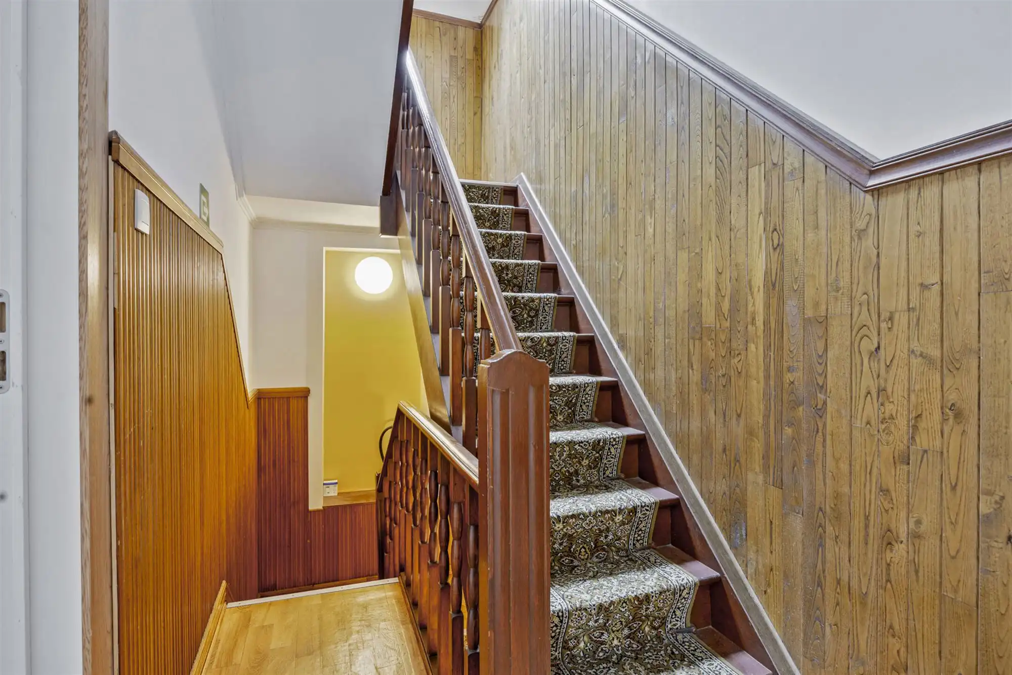 Opbrengsteigendom handel + duplexappartement foto 5