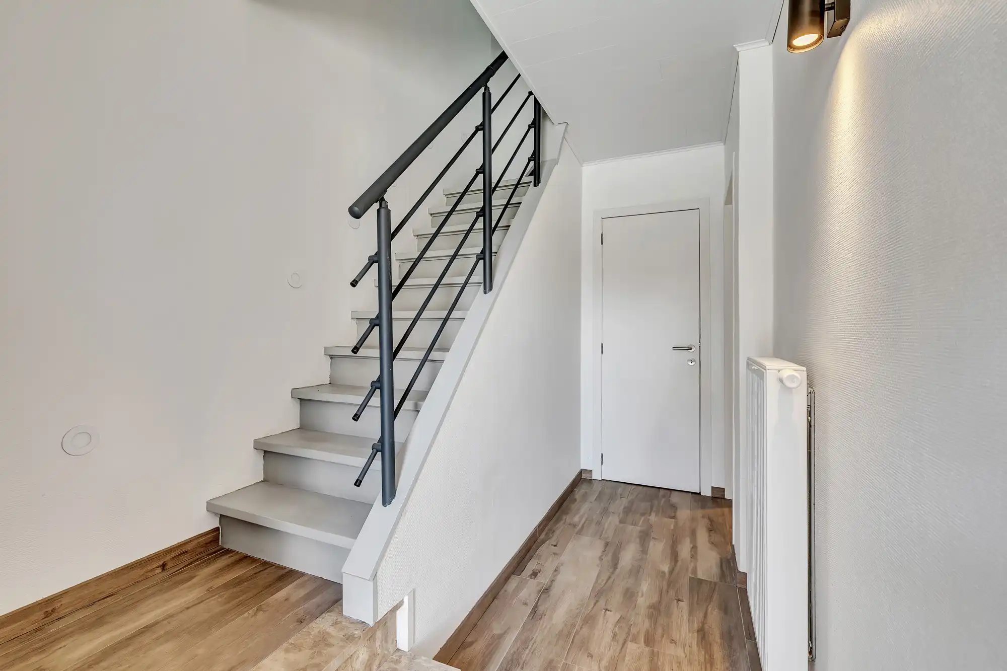 Gerenoveerde gezinswoning met 3 slaapkamers foto 14