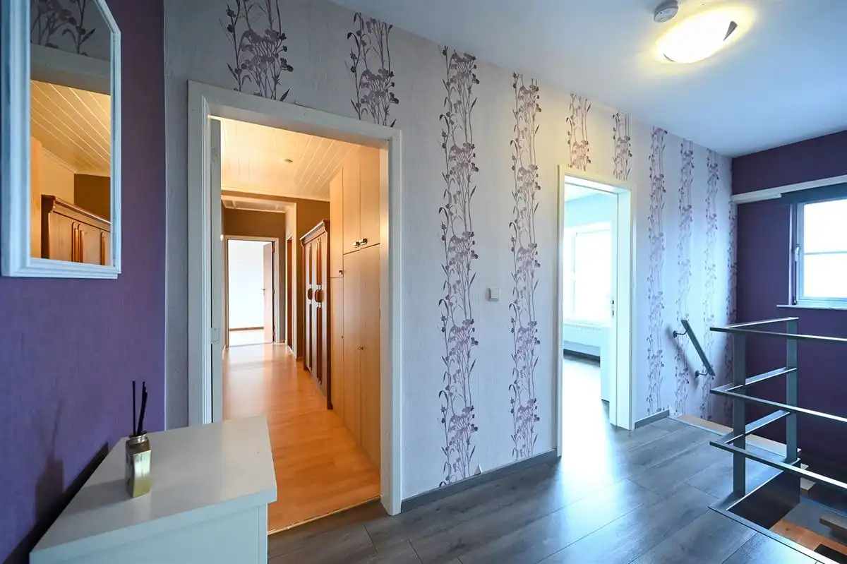 Ruime woning met 2 garages op 1400m² foto 8