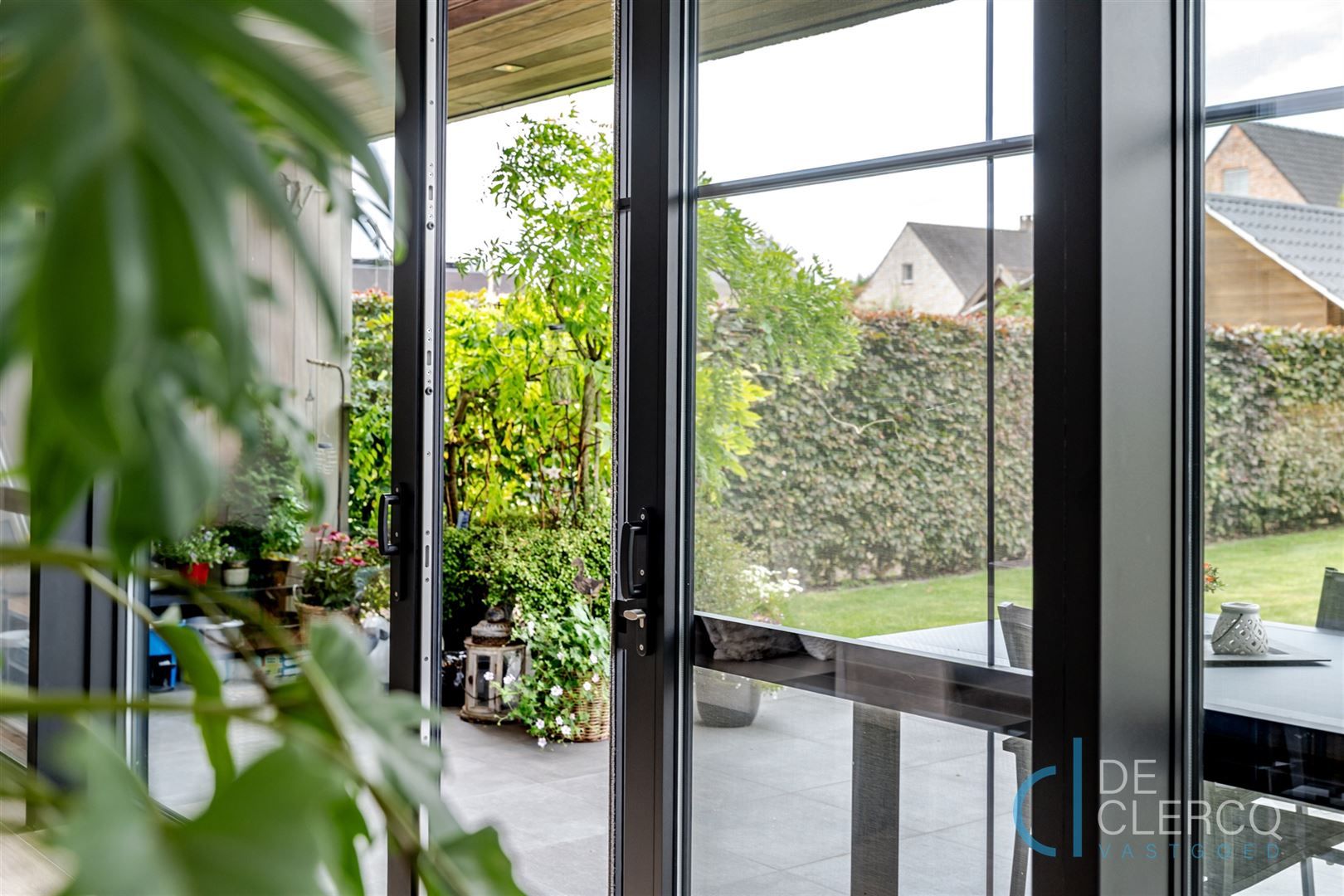 Nieuwbouwwoning op toplocatie in centrum Lochristi!  foto 9