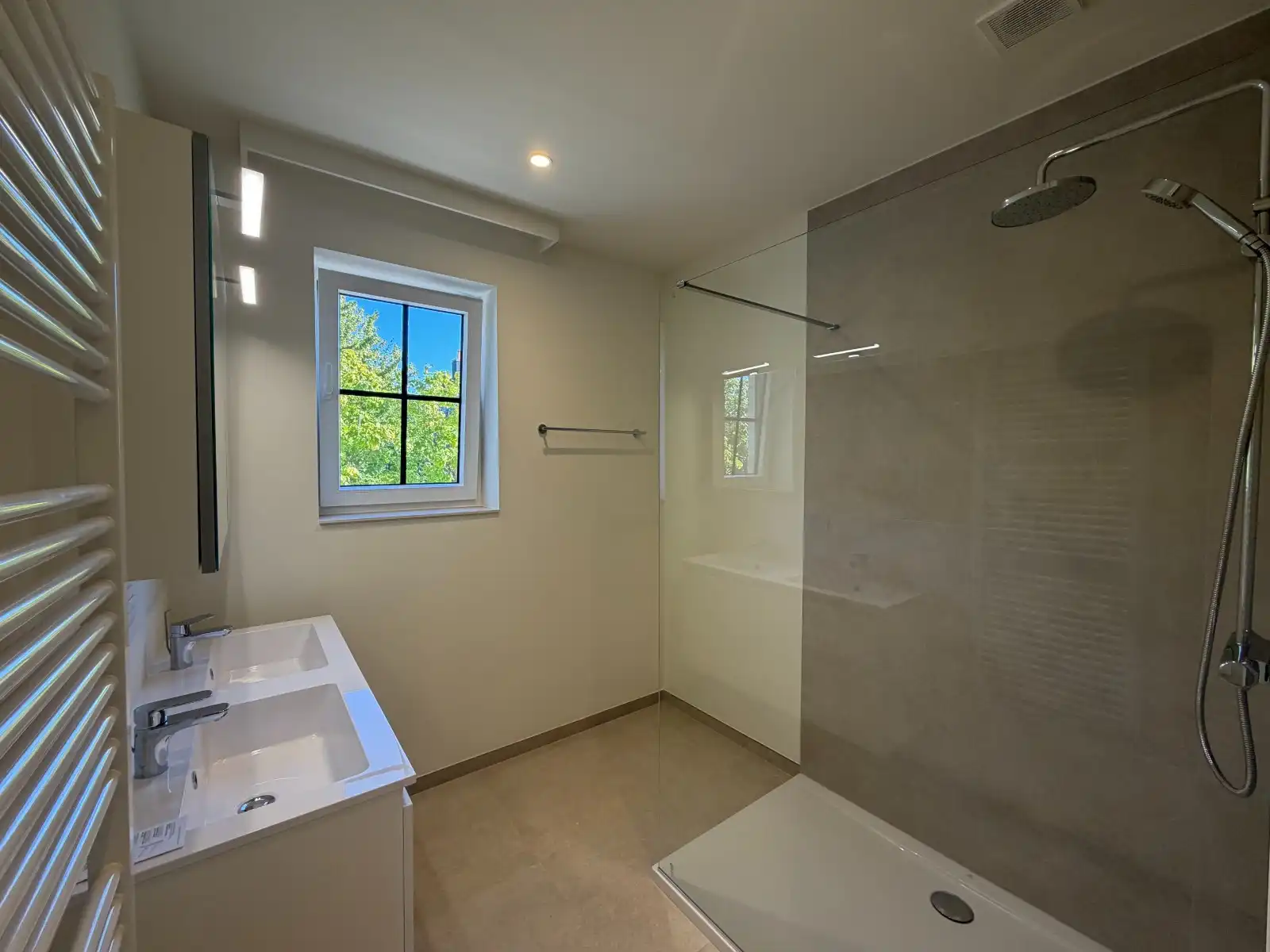Nieuwbouwappartement te huur in centrum Nazareth foto 9