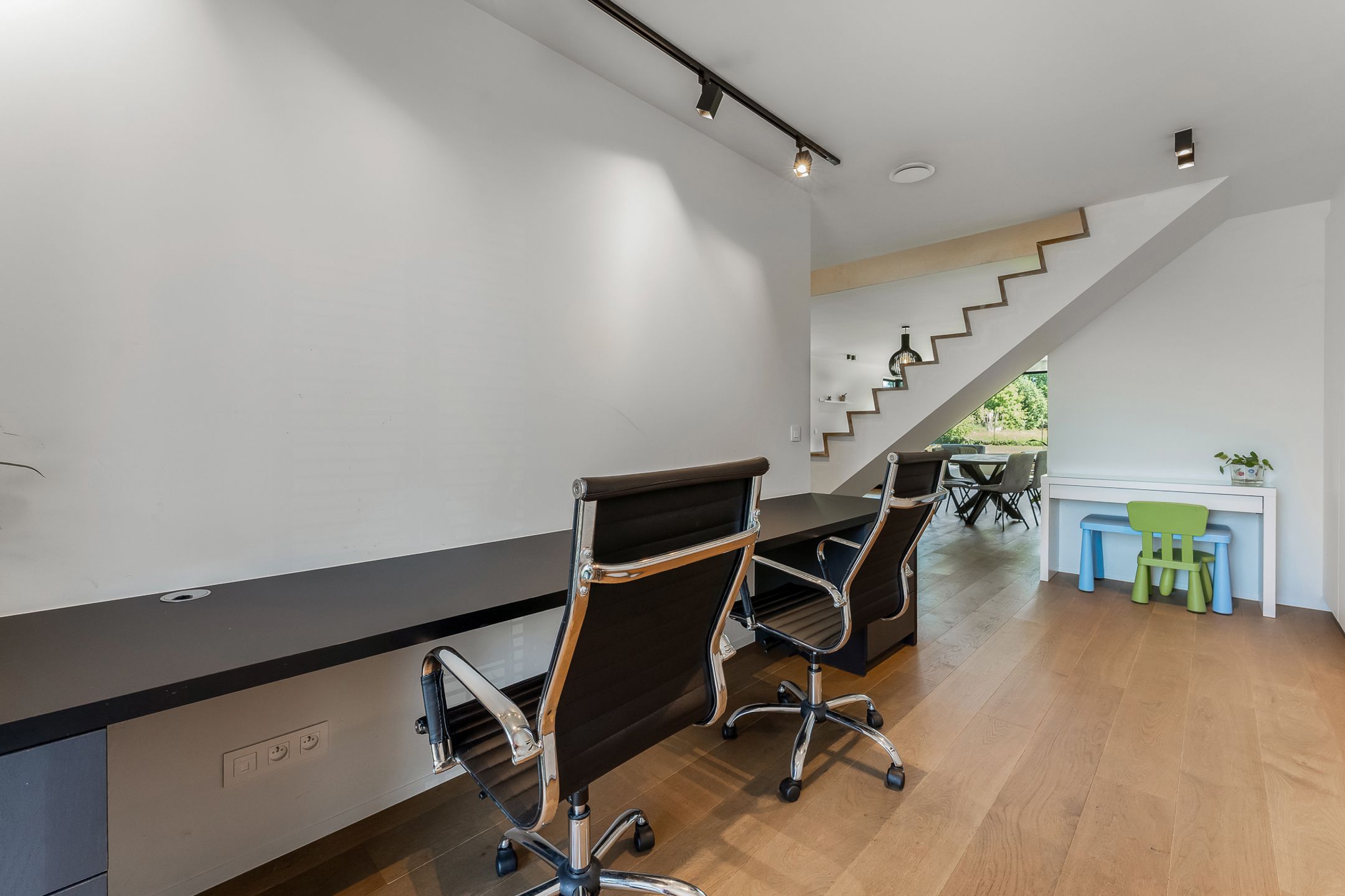 Strakke architectuur en moderne luxe in Diepenbeek foto 14