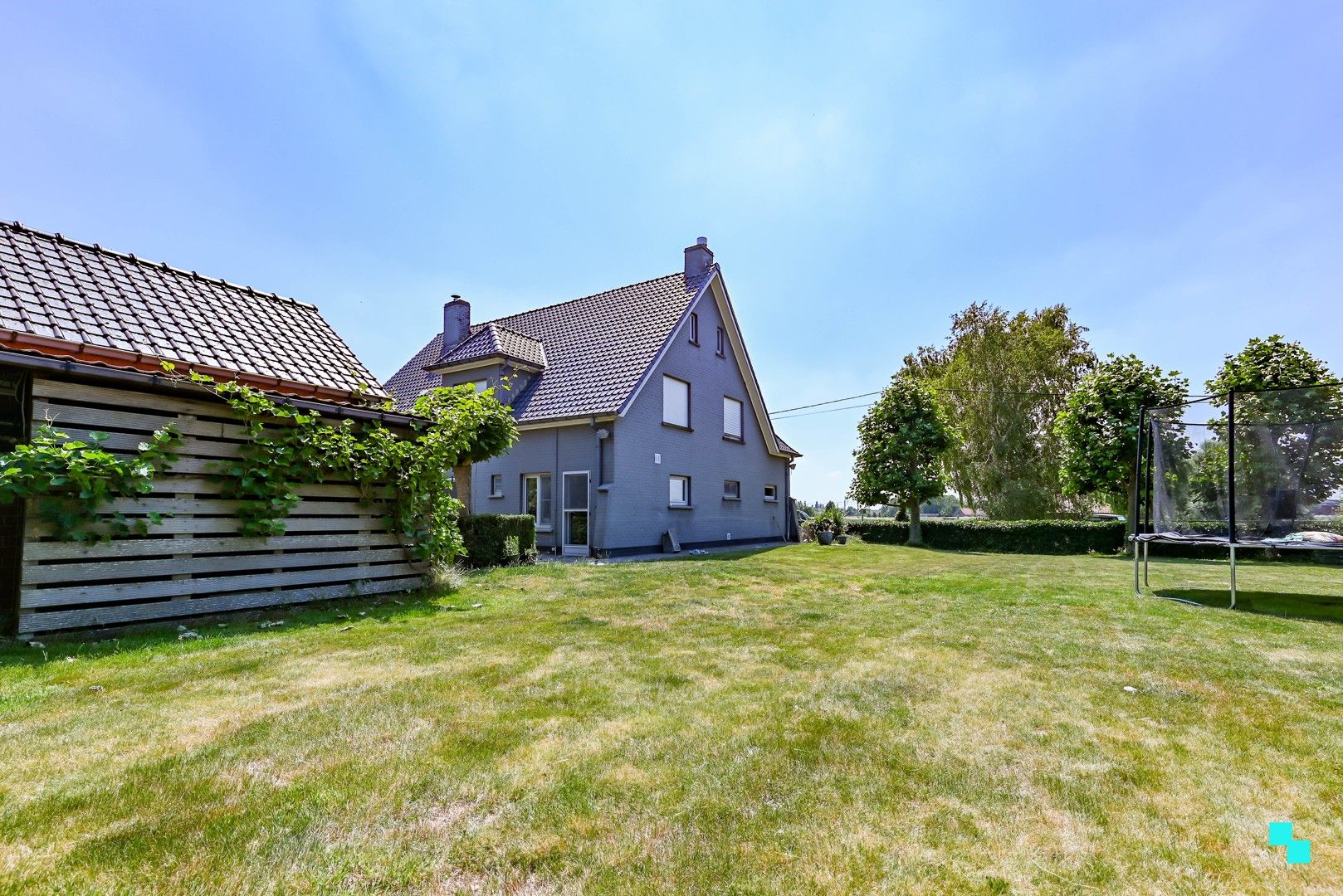 Ruime alleenstaande woning in een groene omgeving te Ardooie foto 24