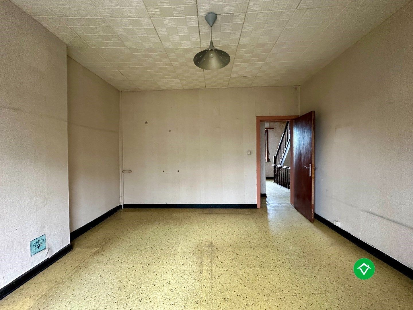 Riante woning met veel potentieel gelegen in Esen, Diksmuide foto 14